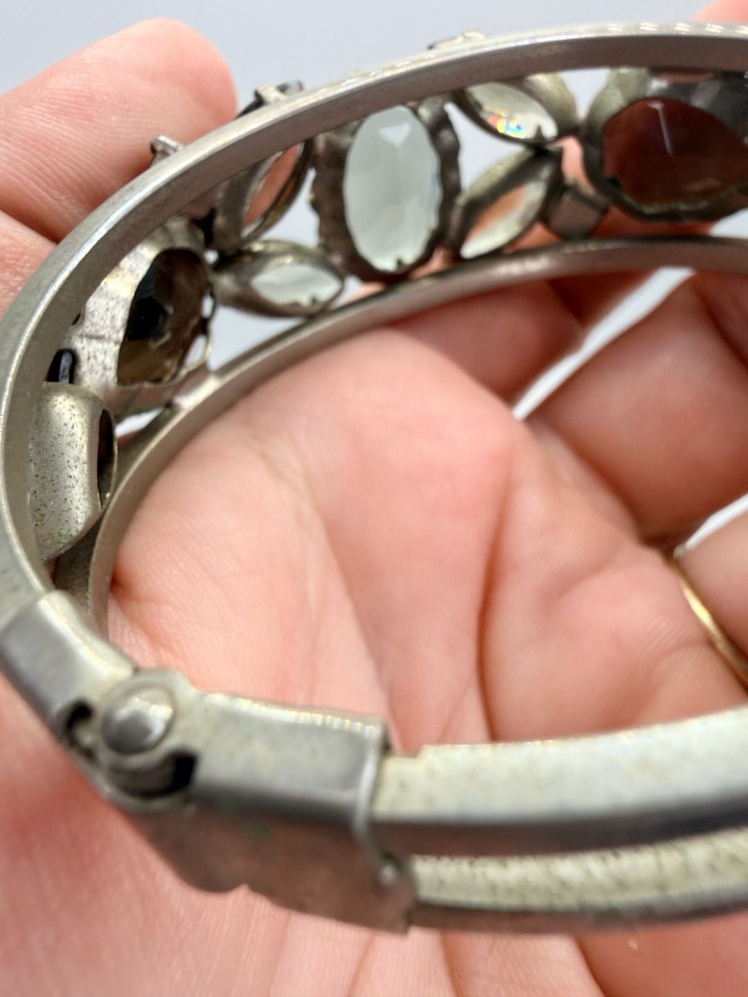 Vintage Juliana D And E Smokey Gray Crystal Rhinestone Clamper Bracelet 7
