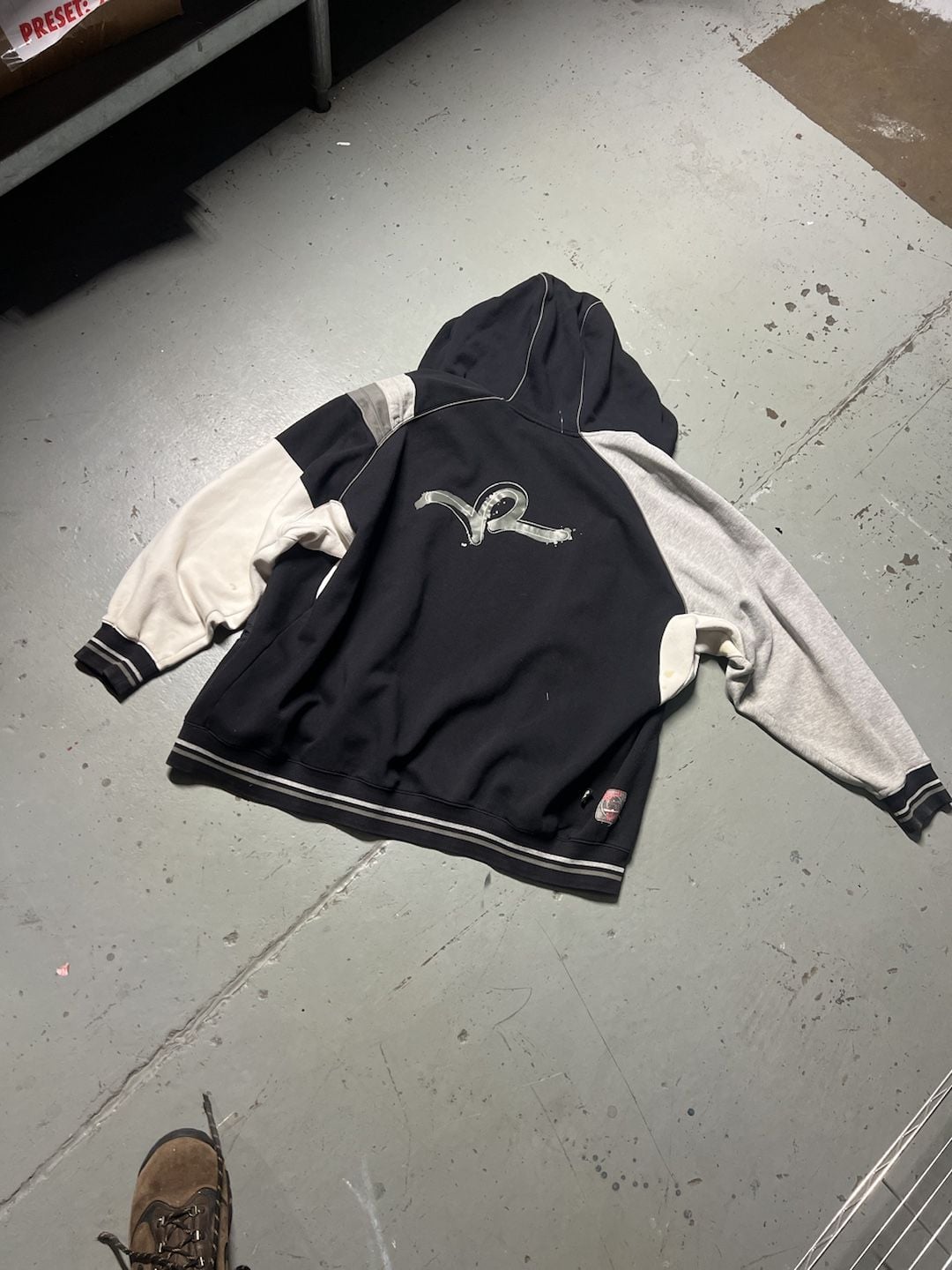 Rocawear Hoodie Size 3XL Black White Y2K Full Zip Jacket 5