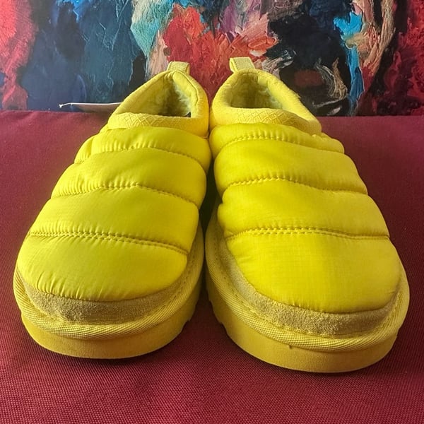 No.10 Ugg Tasman Lta Slippers Size 7 Canary Yellow Puffer Mules