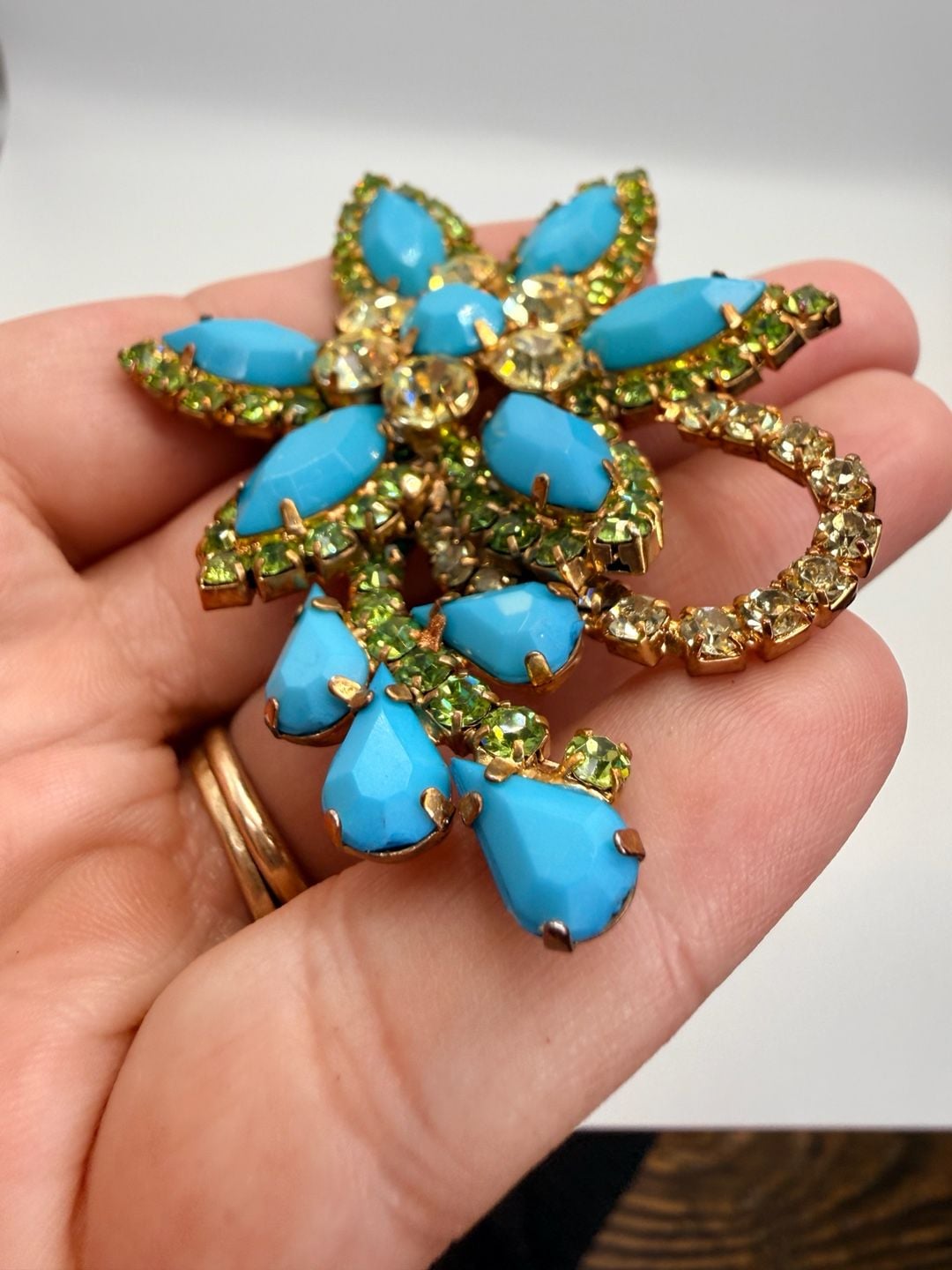 Vintage Statement Flower Brooch Gold Tone Turquoise Rhinestone 7