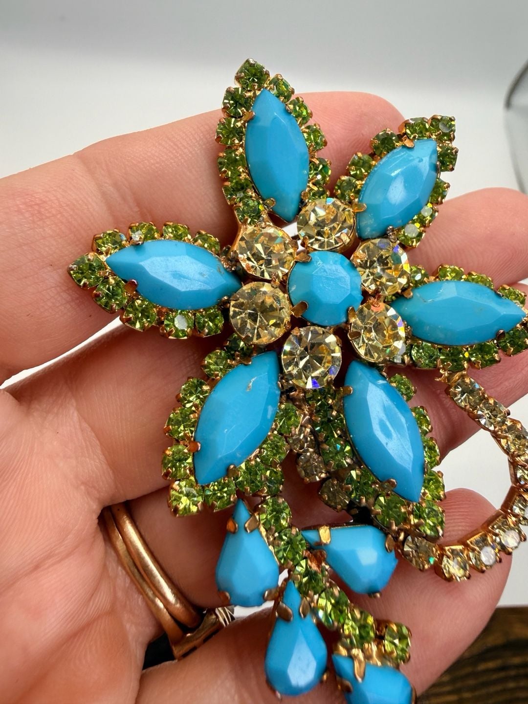Vintage Statement Flower Brooch Gold Tone Turquoise Rhinestone 8