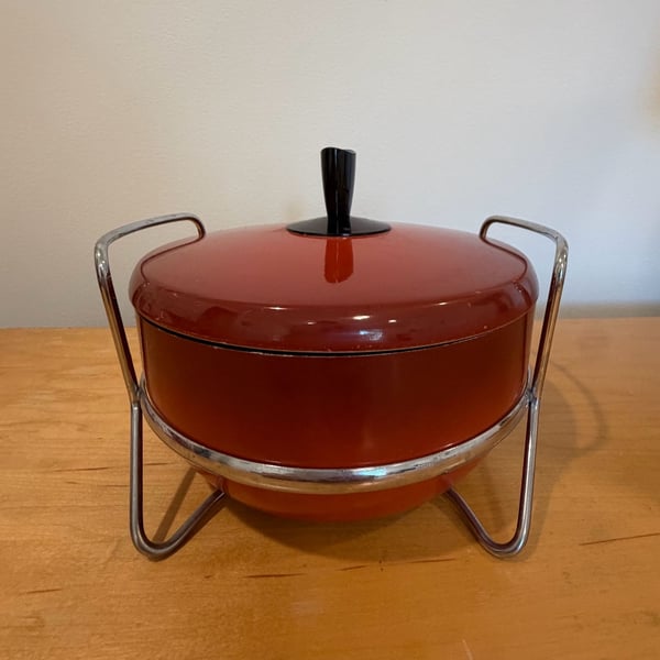 Vintage 60s Bounty By Wear Ever Dutch Oven 2 Quart Red Enamel Casserole Stand