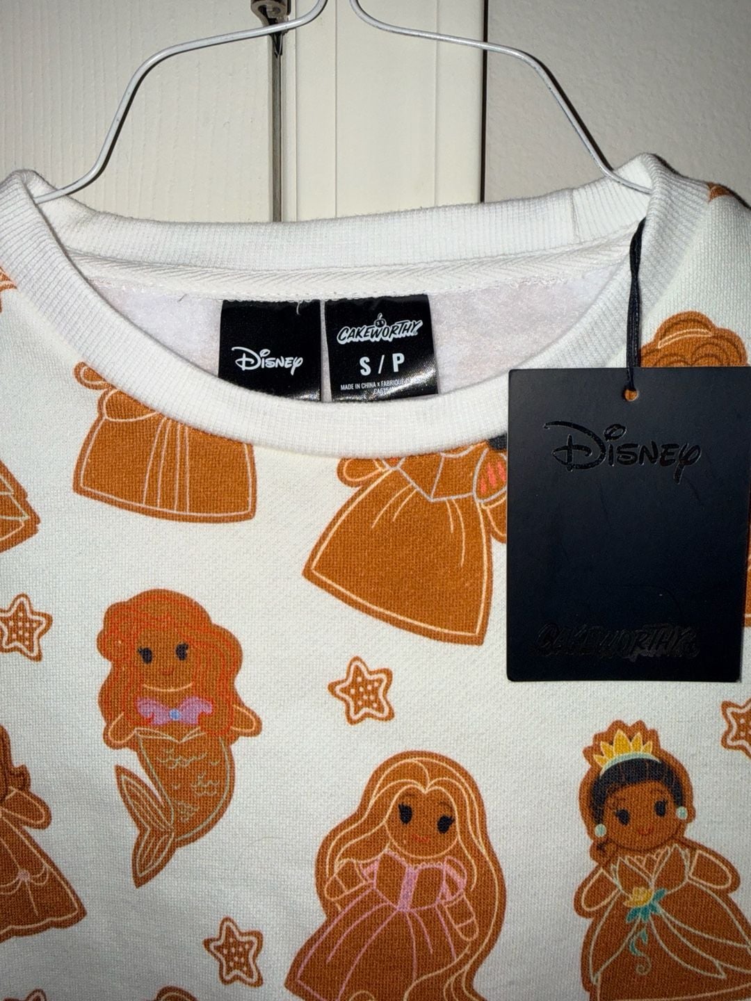 CakeWorthy Disney Princess Gingerbread Crewneck Sweatshirt Size S White 2