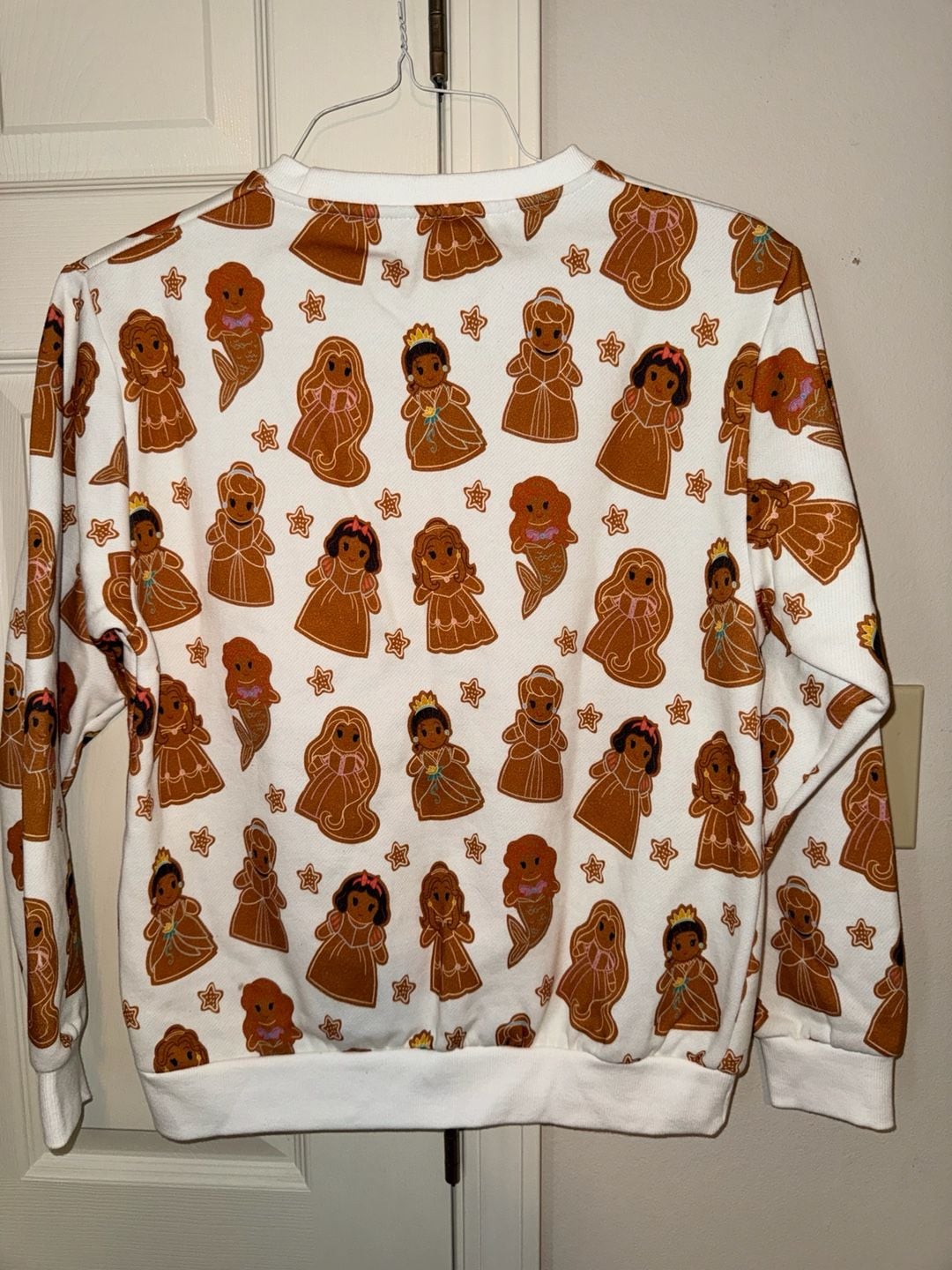 CakeWorthy Disney Princess Gingerbread Crewneck Sweatshirt Size S White 4