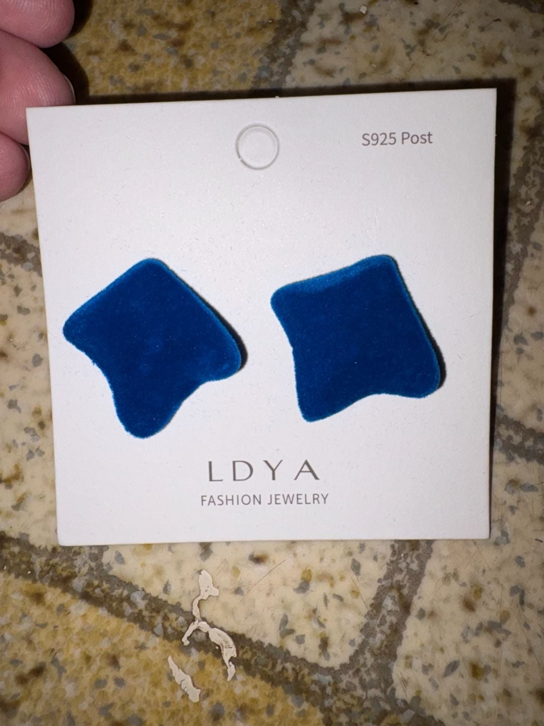Product thumbnail 3