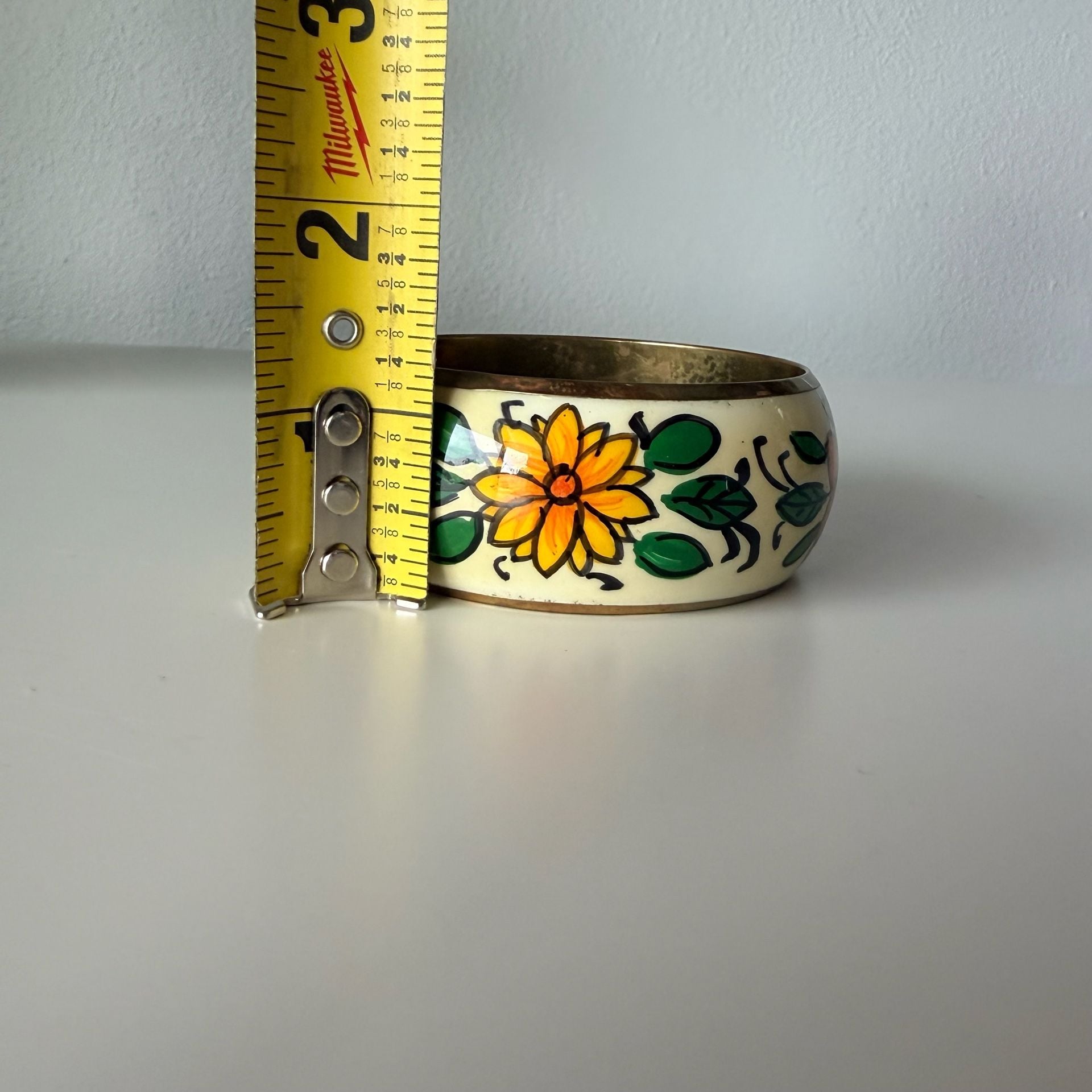 Vintage Hand Painted Floral Enamel Brass Bangle Bracelet with Heart Cutout 7