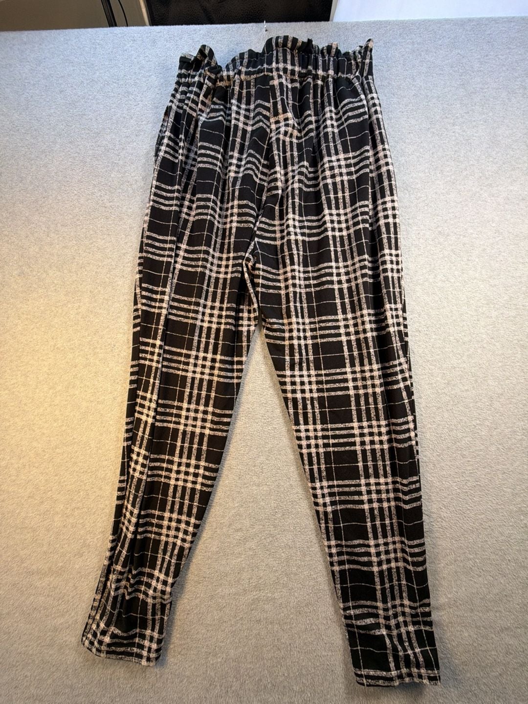 Shosh Black and White Plaid Paperbag Pants Size 10 7