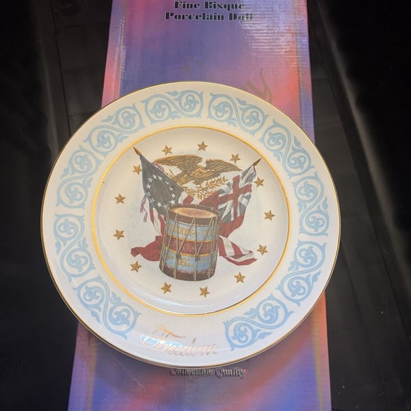 Avon Freedom Collectors Plate 1974 By Enoch Wedgwood