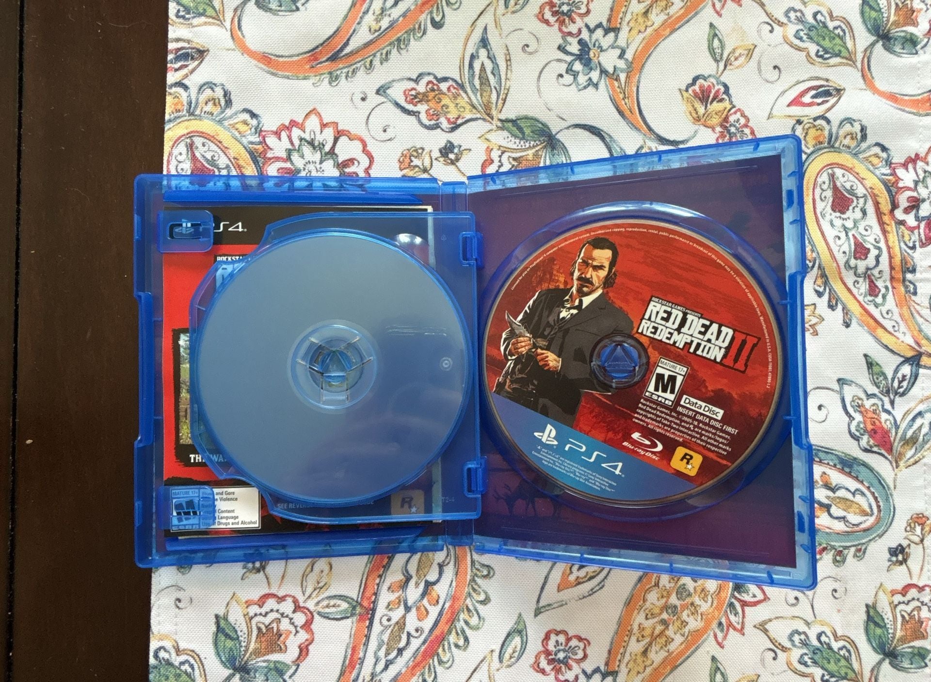 Rockstar Games Red Dead Redemption 2 Playstation 4 PS4 Complete With Discs 3