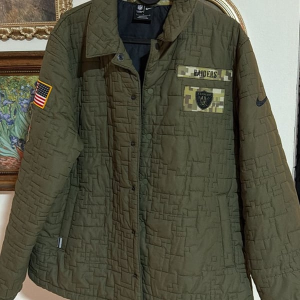 Women’s Nike Las Vegas Raiders Salute to Service Quilted Military Jacket Size L