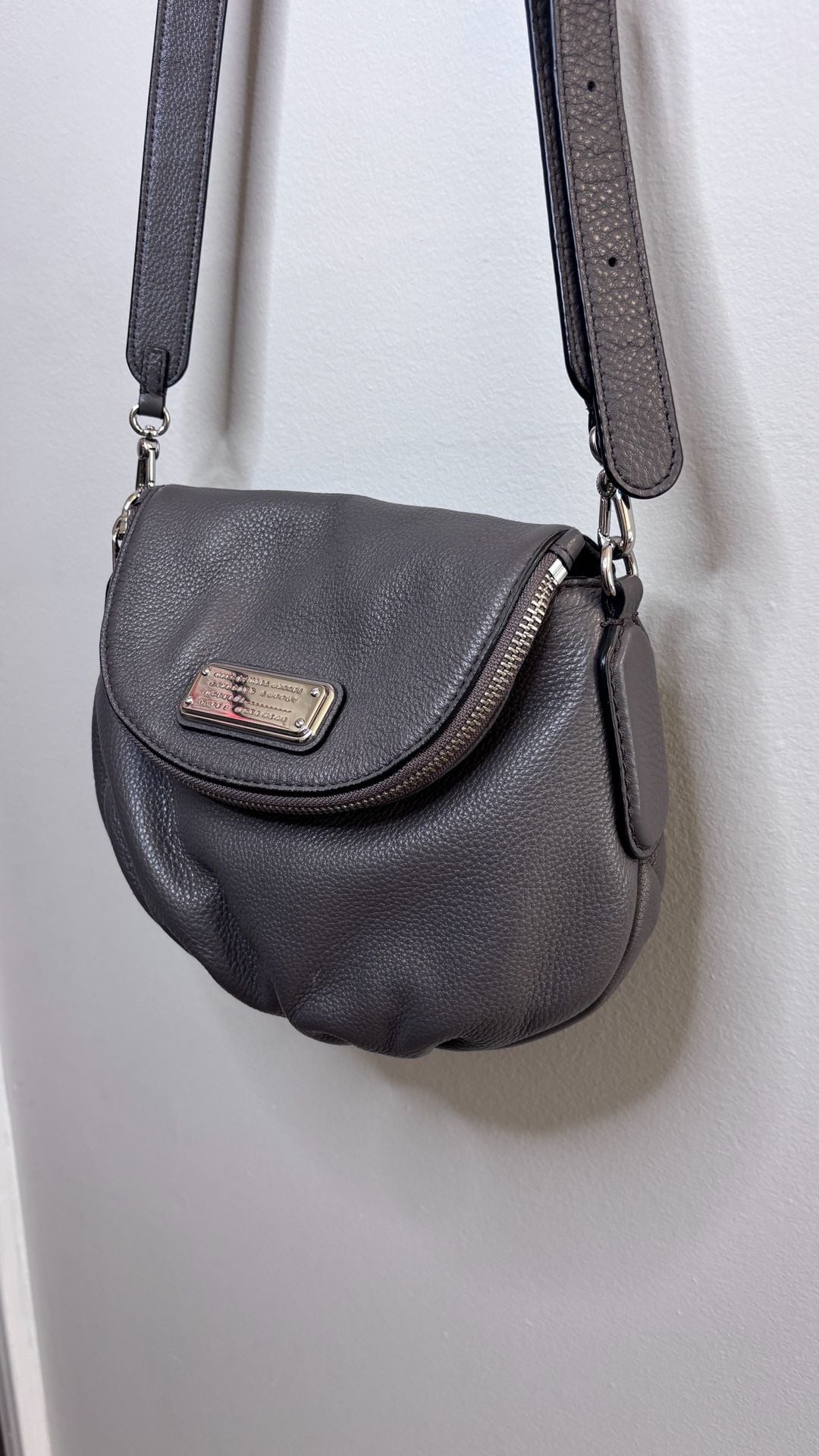 Marc by Marc Jacobs New Q Mini Natasha M0009409 Gray Leather Crossbody 4