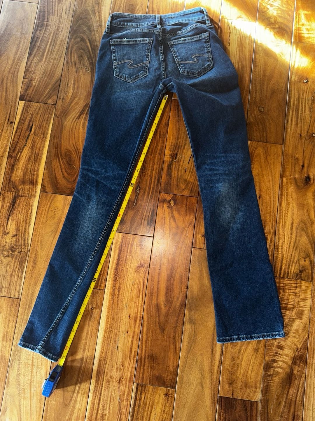 Silver Jeans Co. Suki Slim Boot Jeans Size 26x33 Dark Wash Denim 6