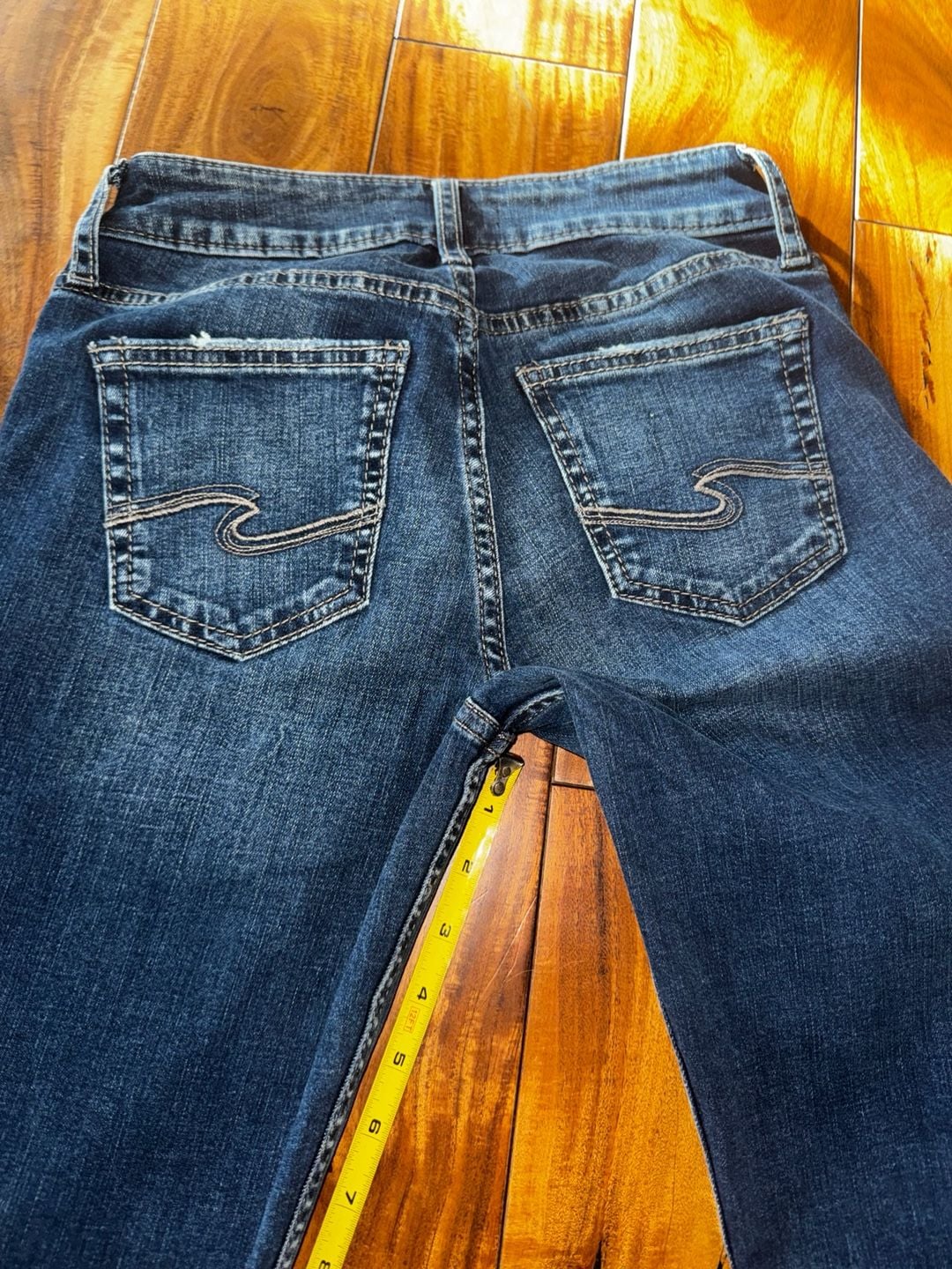 Silver Jeans Co. Suki Slim Boot Jeans Size 26x33 Dark Wash Denim 7
