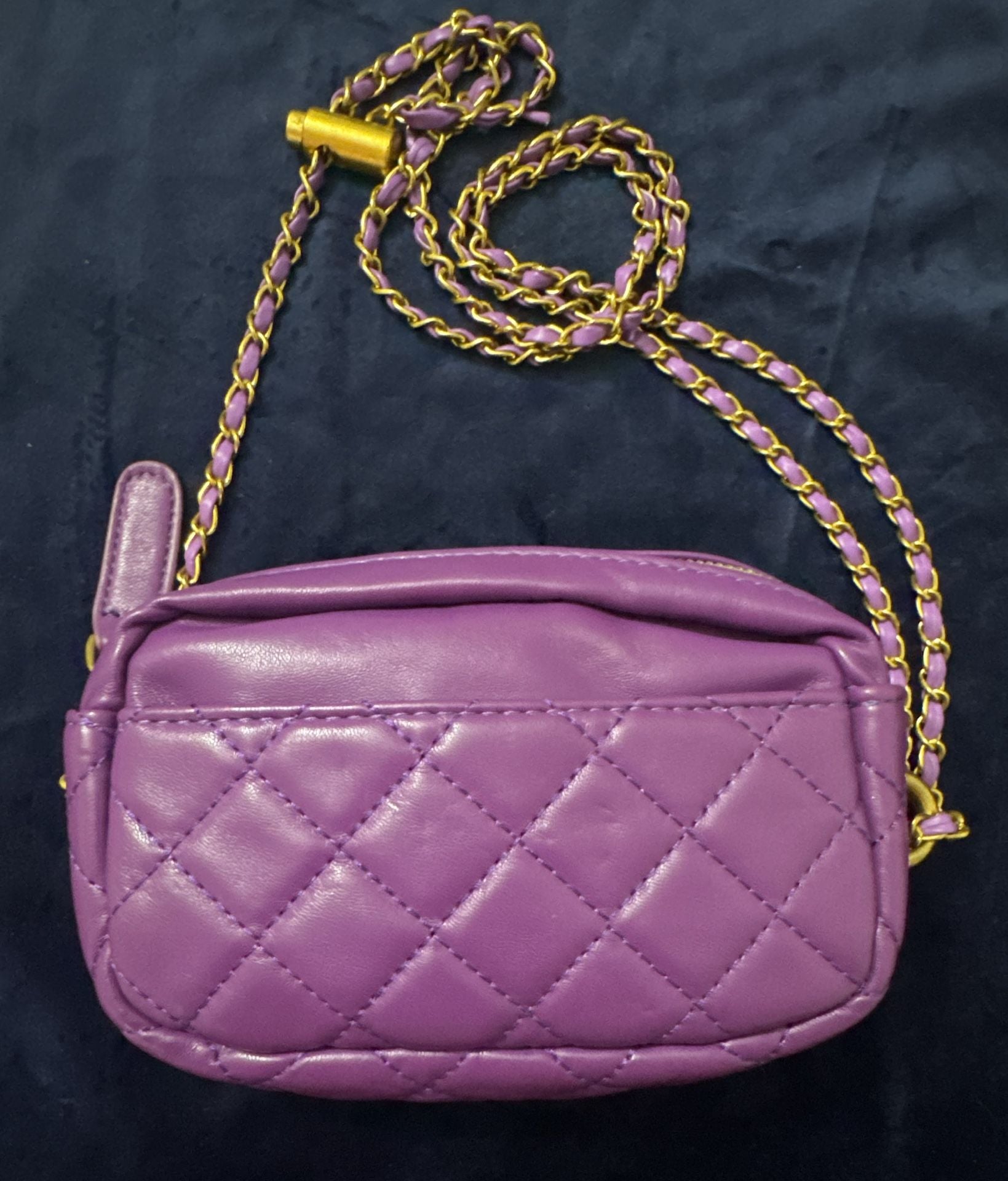 Quilted Mini Crossbody Bag boutique item great condition , trendy purple color ! 3