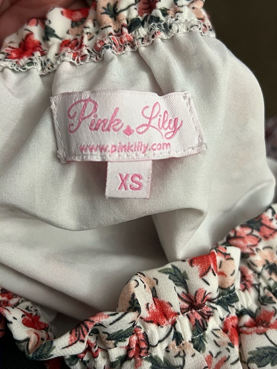 Pink Lily Floral Off Shoulder Top Size XS White Red 7