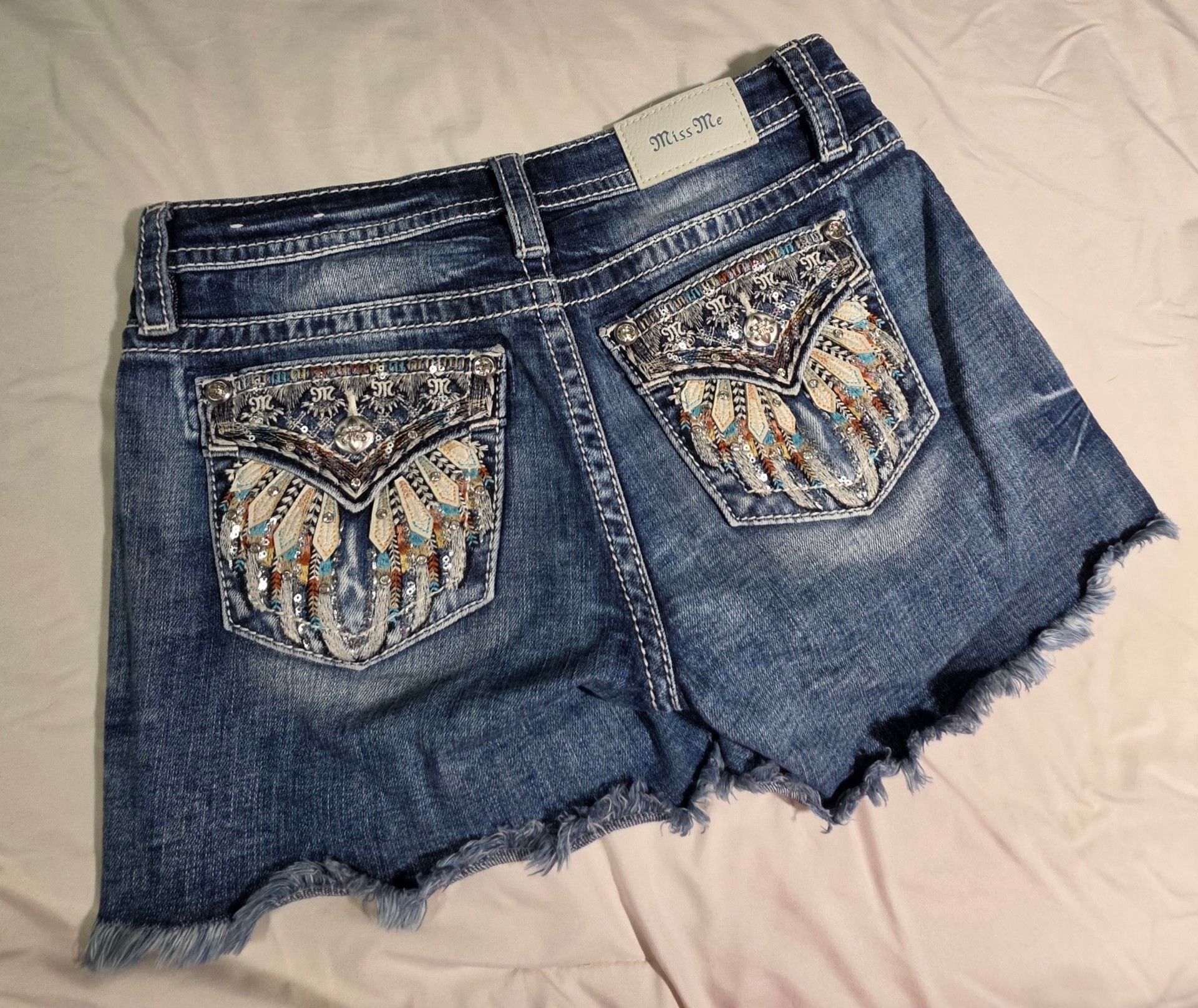 Miss Me Embroidered Denim Shorts Size 27 4