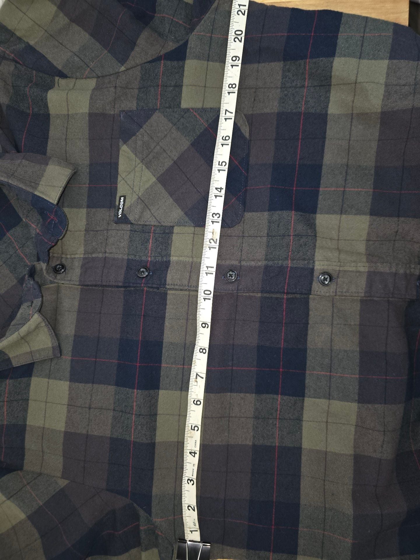 Volcom Plaid Flannel Shirt Size XL Green Blue Long Sleeve 7