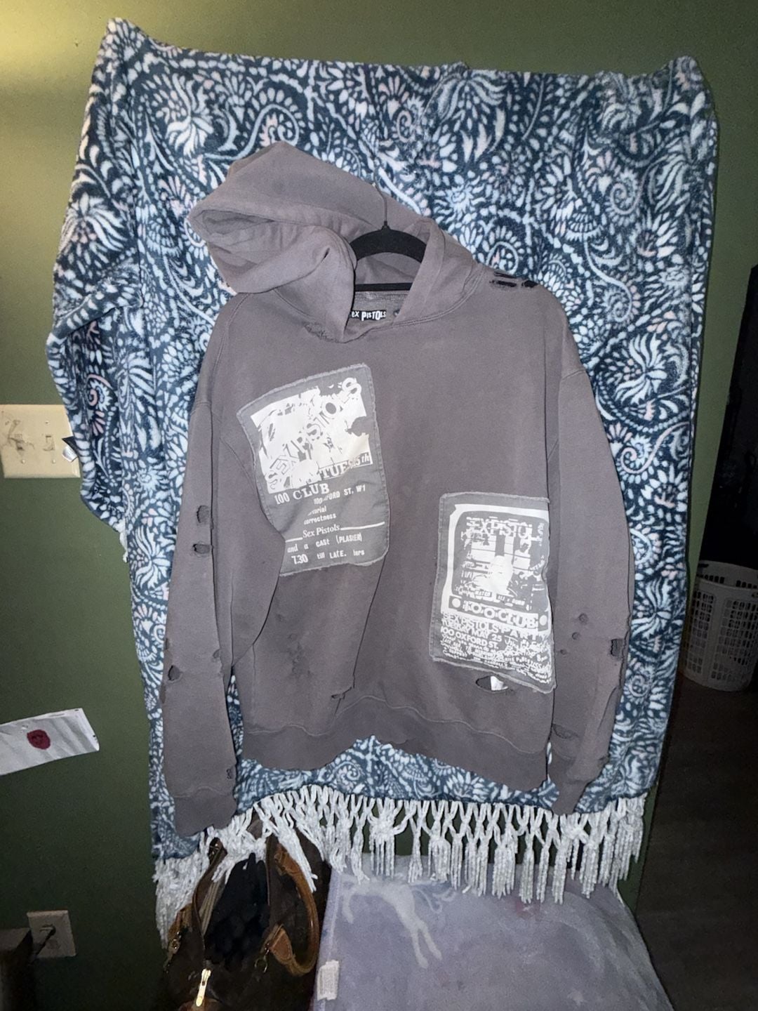 Sex Pistols Distressed Hoodie Size S/M Grey Graphic Sweatshirt 2