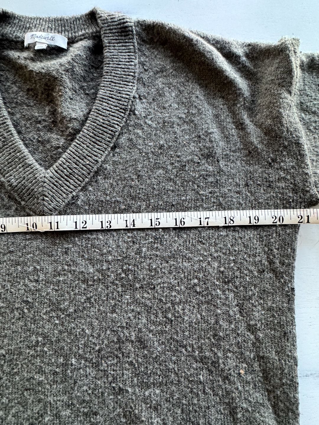 Madewell Olive Green V-Neck Cashmere Sweater Size S 9