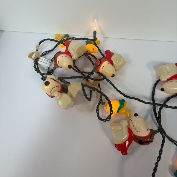 Peanuts Snoopy Woodstock 10-Light String Light Set
