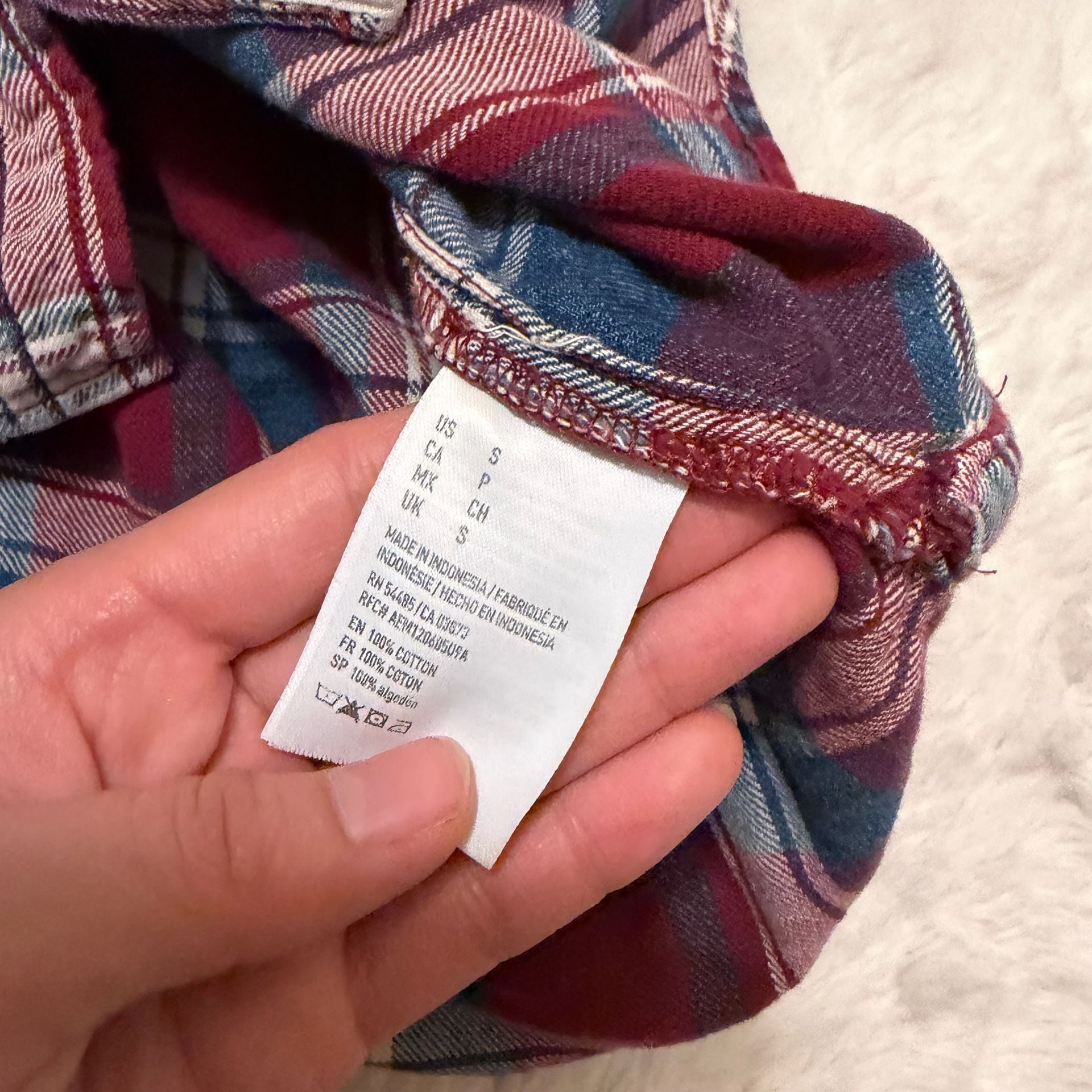 American Eagle Outfitters Plaid Button Down Shirt Red Blue 8