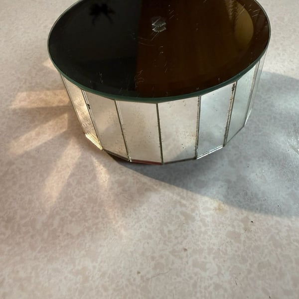 Evergreen Vintage Mirrored Rotating Musical Pedestal Stand
