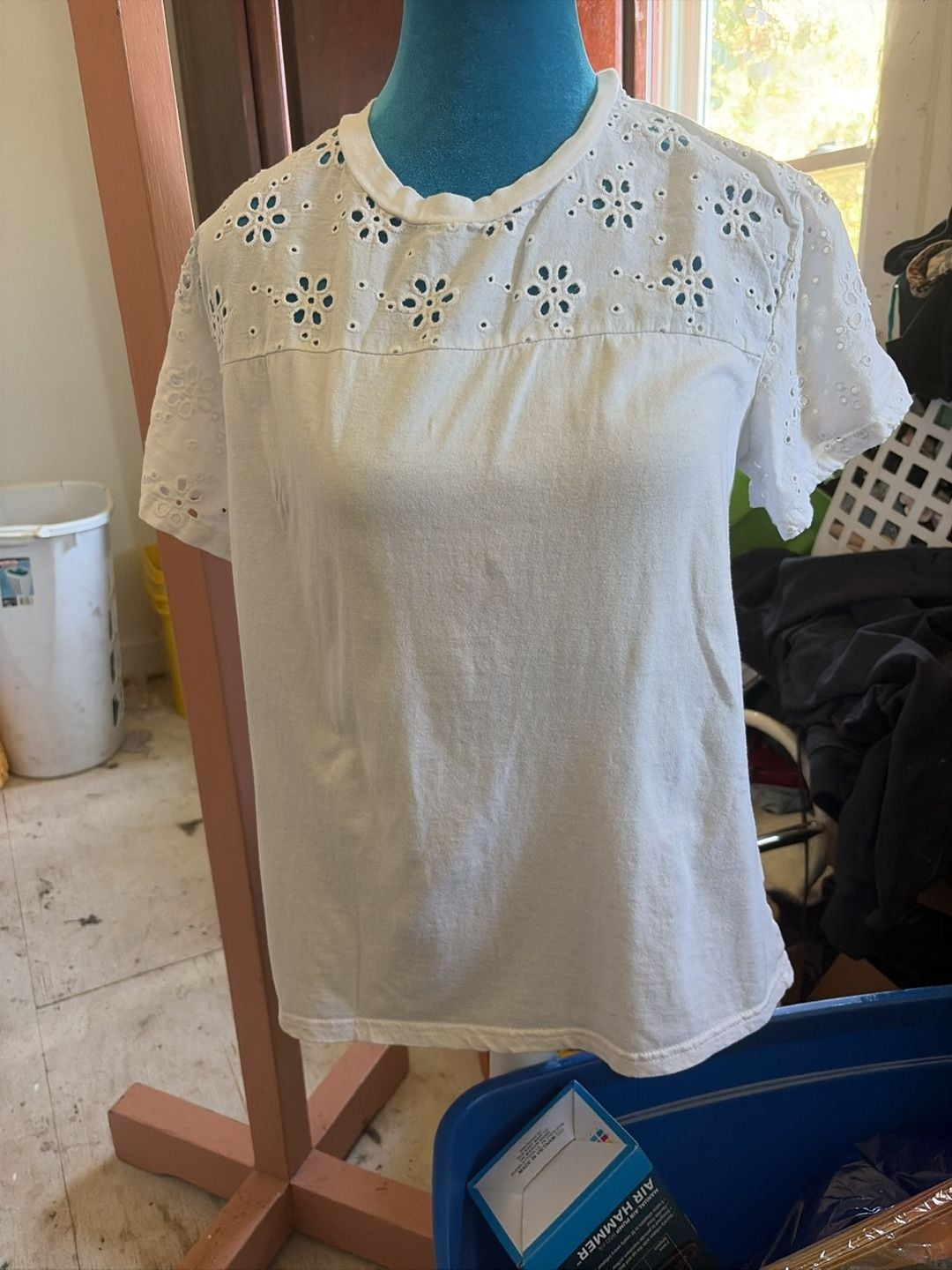 Time and Tru Women's White Eyelet Short Sleeve Top Size M (8-10) 2