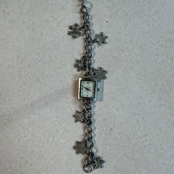 Classic Time Snowflake Charm Bracelet Watch Silver Tone 17546