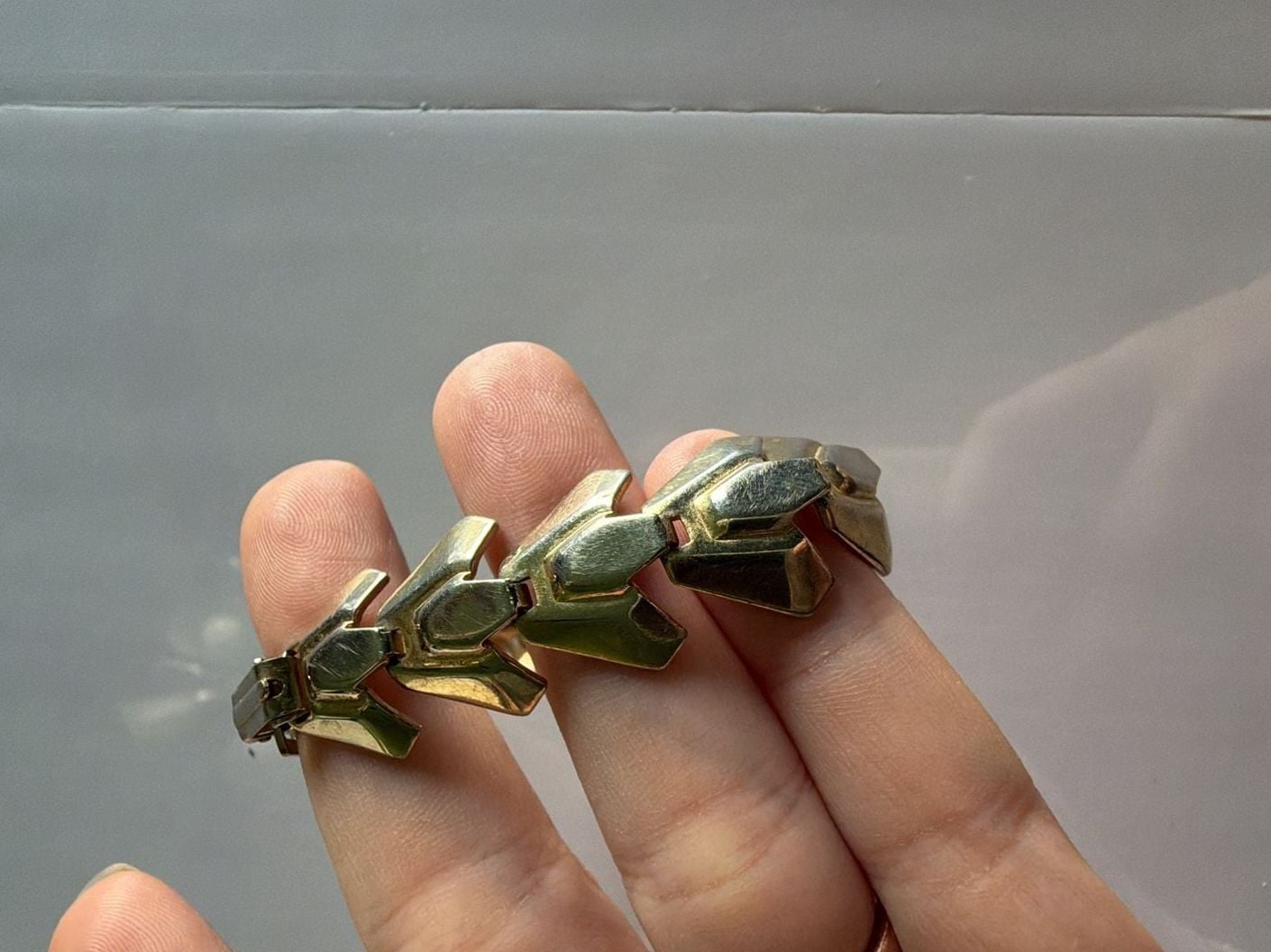 Vintage Retro Two-Toned Gold Link Chevron Bracelet 9