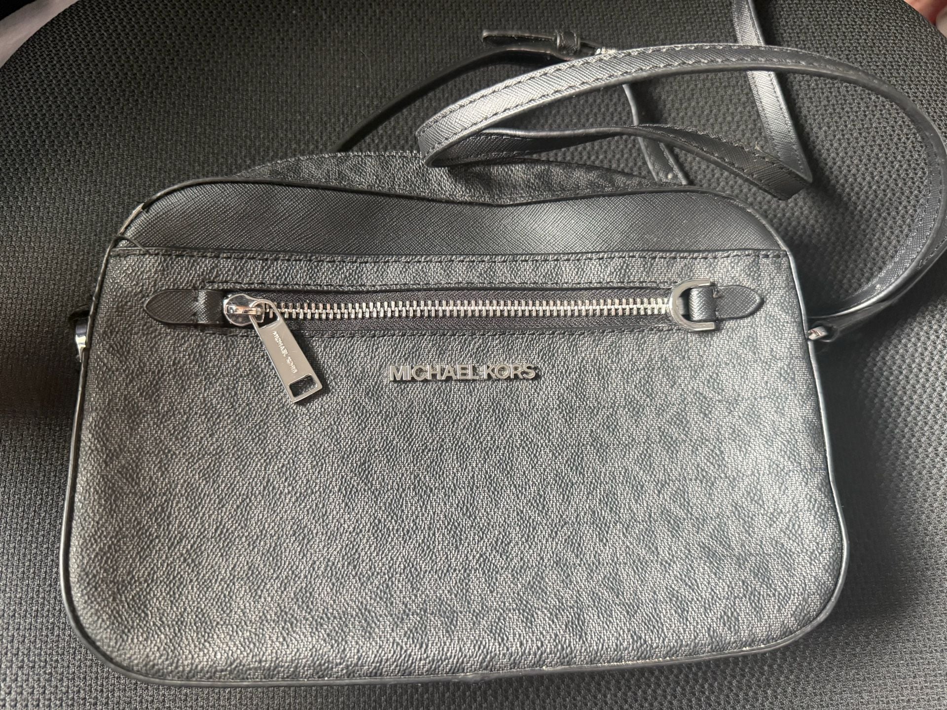 Michael Kors Jet Set Large Logo Crossbody Bag Black Saffiano 2
