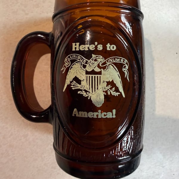 Vintage United States Bicentennial 1776-1976 Amber Glass Beer Mug