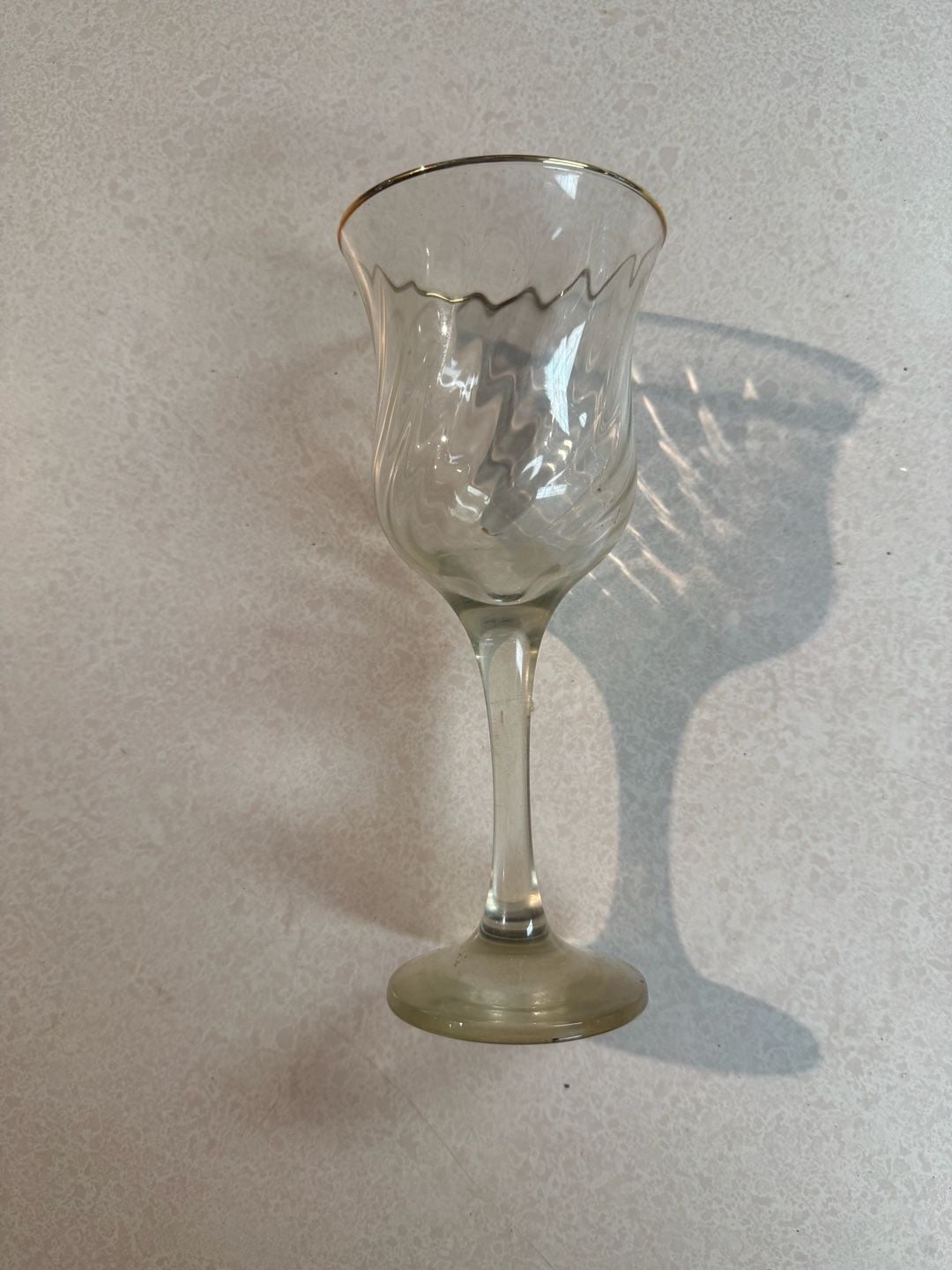 Crystal Clear Industries Regent Gold Wine Glass Gold Rim Swirl 1