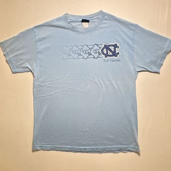 Vintage 90s/Y2K Champs Sports UNC Tar Heels T-Shirt Light Blue