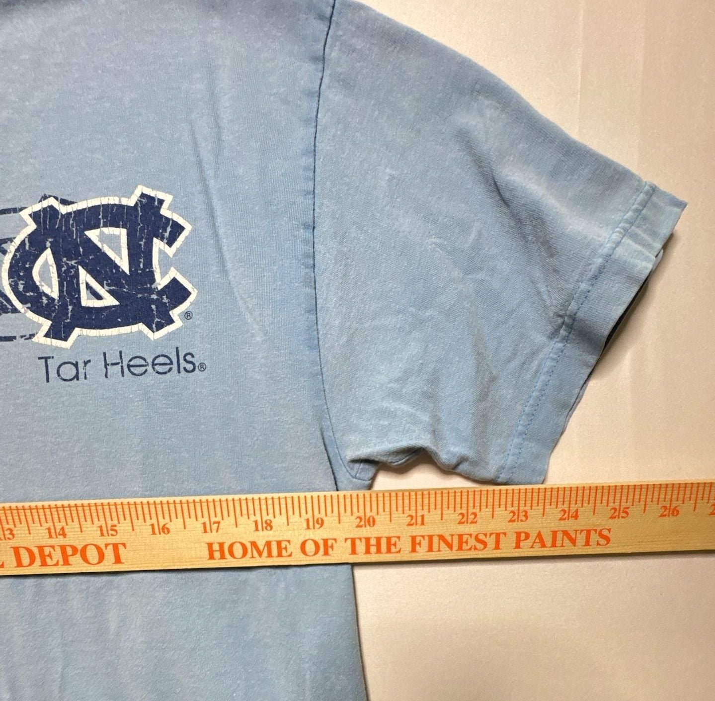 Vintage 90s/Y2K Champs Sports UNC Tar Heels T-Shirt Light Blue 7