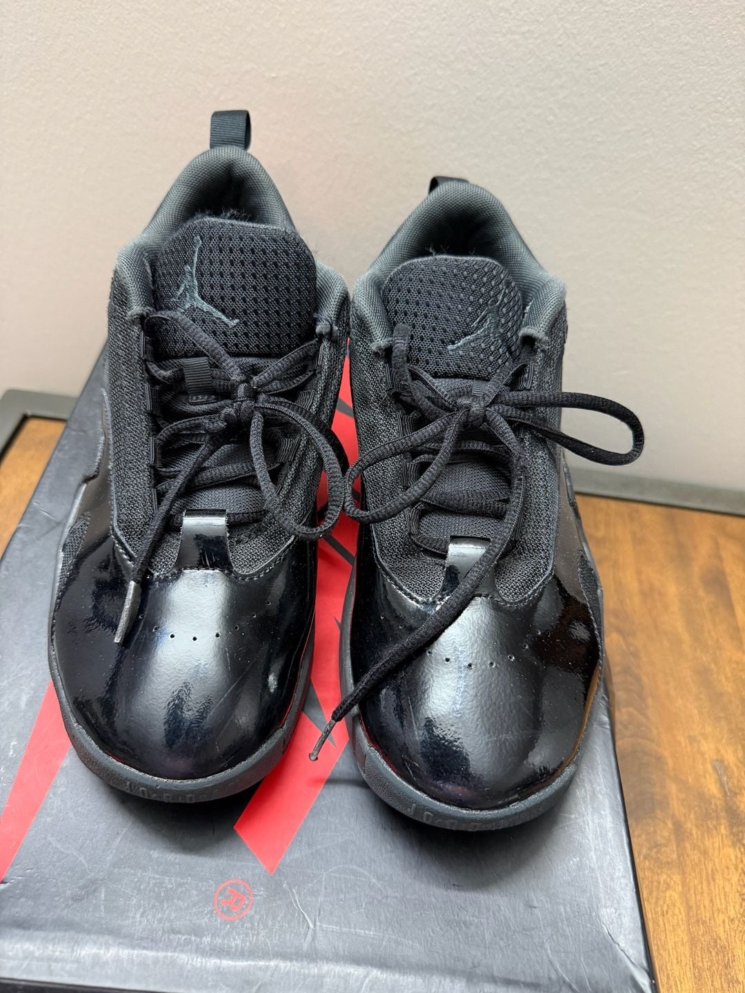 Jordan Max Aura 6 Grade School Black Anthracite 3