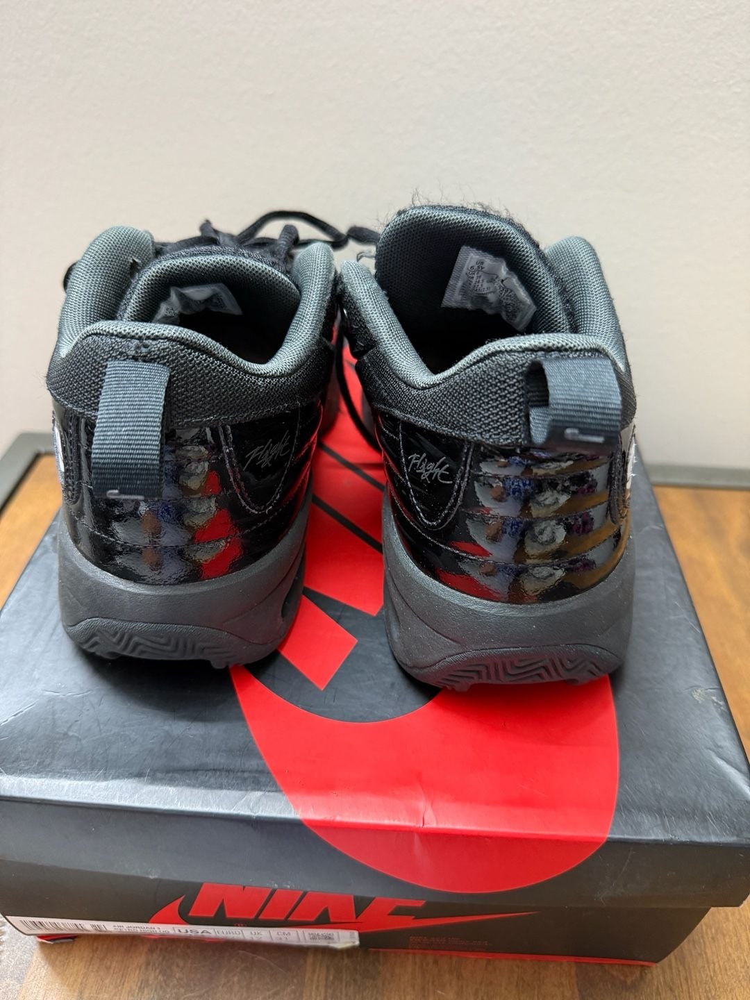 Jordan Max Aura 6 Grade School Black Anthracite 5