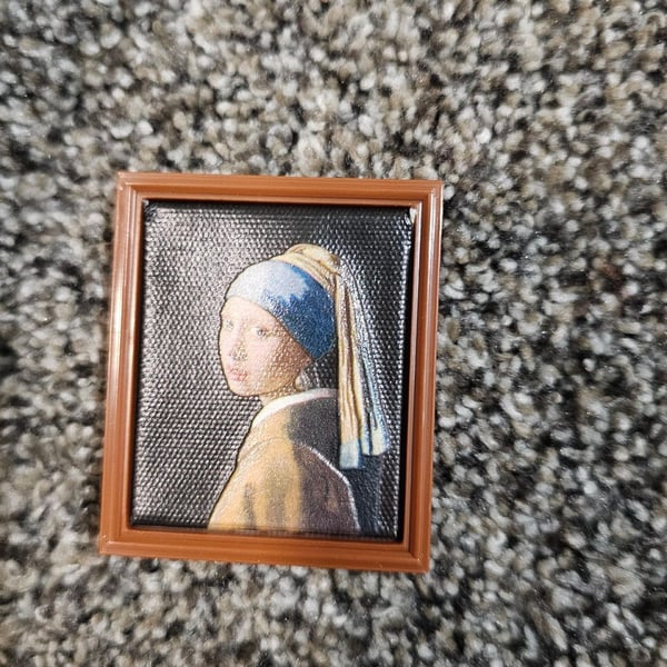 Mini Brands Girl with a Pearl Earring Toy Painting Collectible