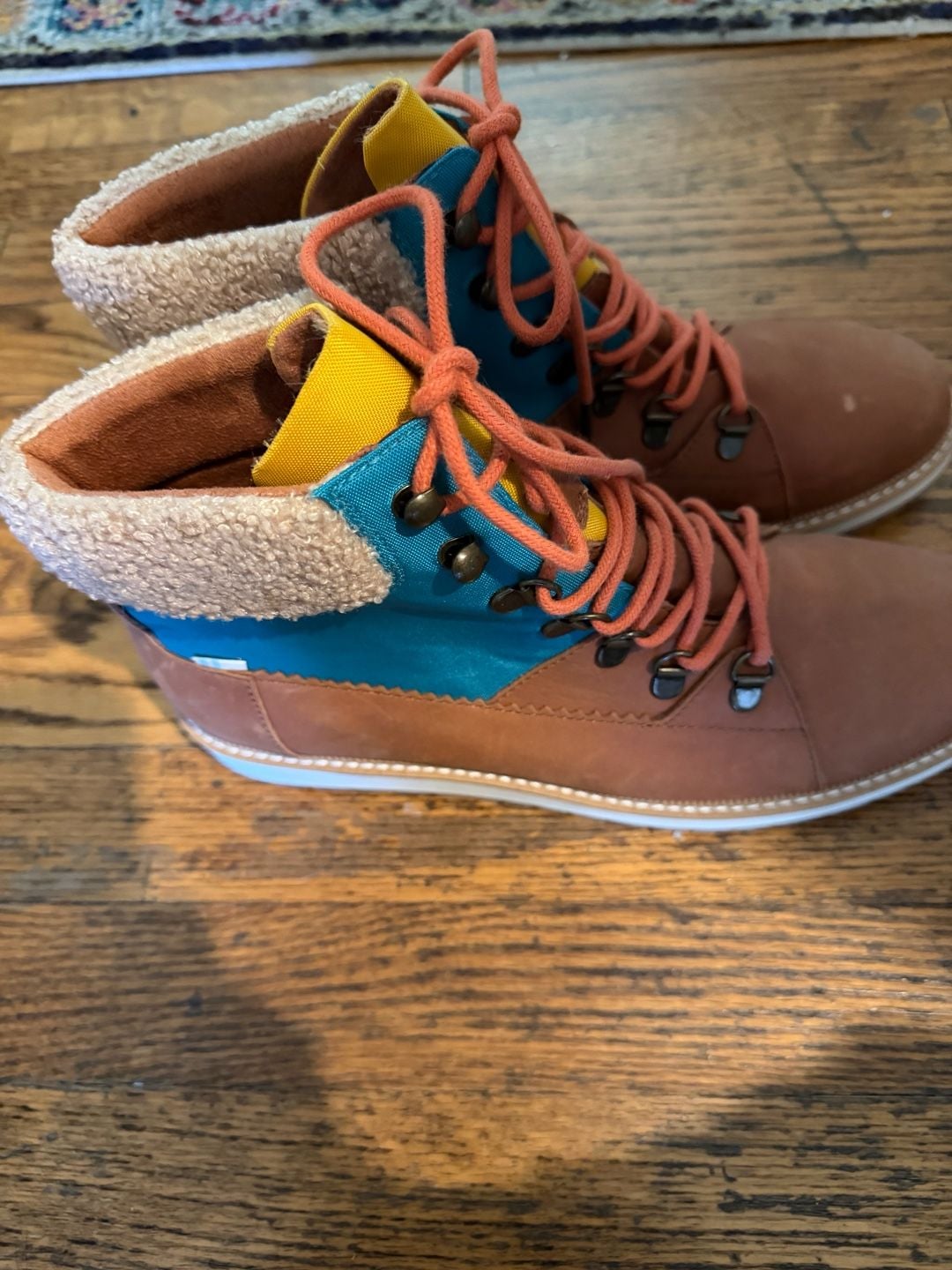 NWOB Toms Mesa Lace Up Leather Ankle Boots Sz 10 Brown Blue w Flaw 2