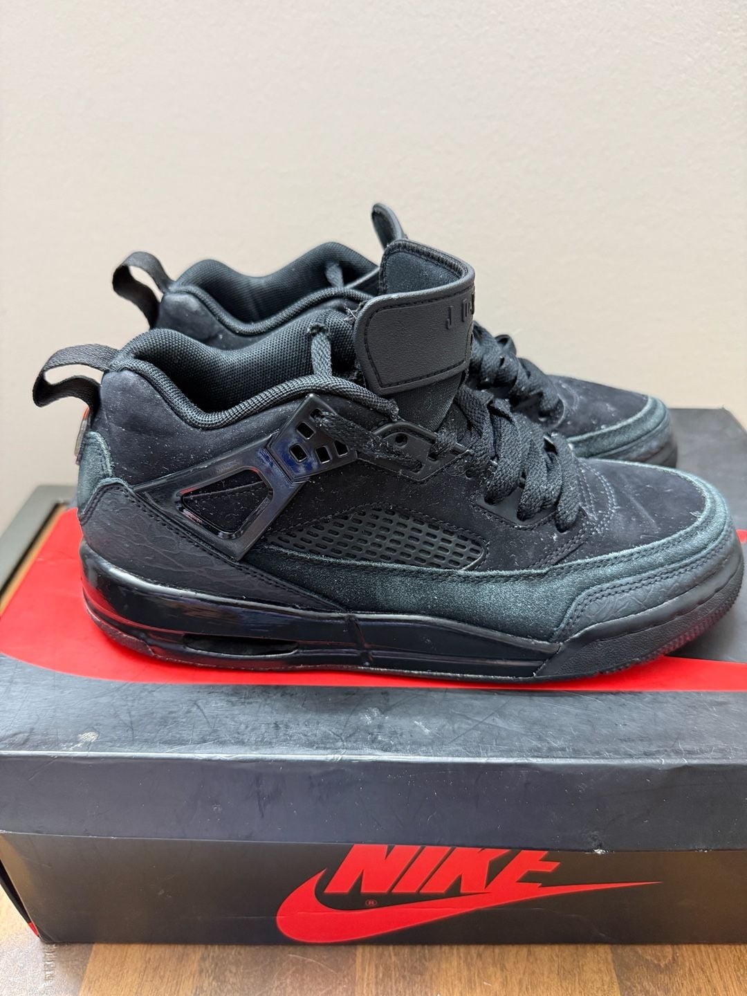 Nike Air Jordan 4 Retro Black Cat Youth Size 6.5Y 4