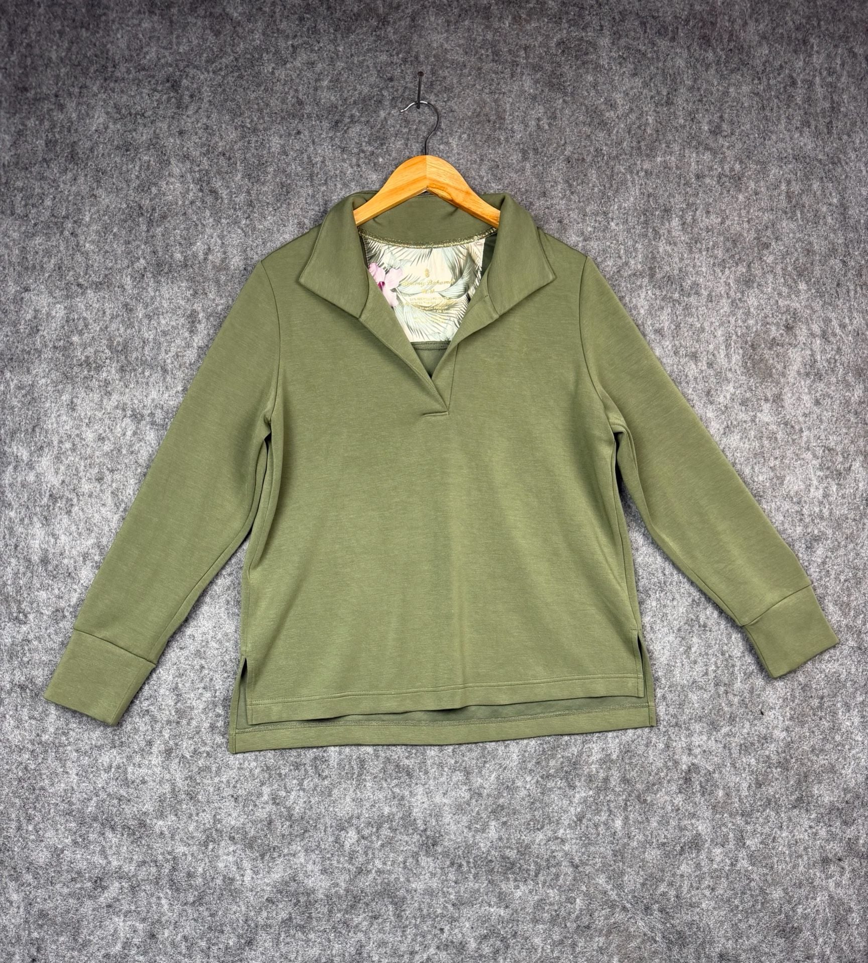 Tommy Bahama Green Johnny Collar Long Sleeve Pullover Top Size M 8