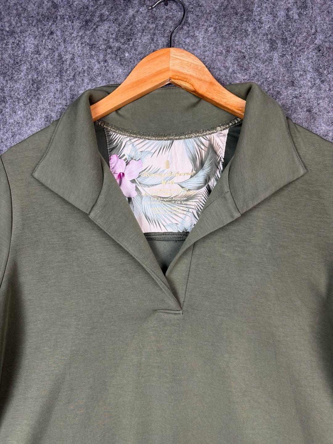 Tommy Bahama Green Johnny Collar Long Sleeve Pullover Top Size M 9