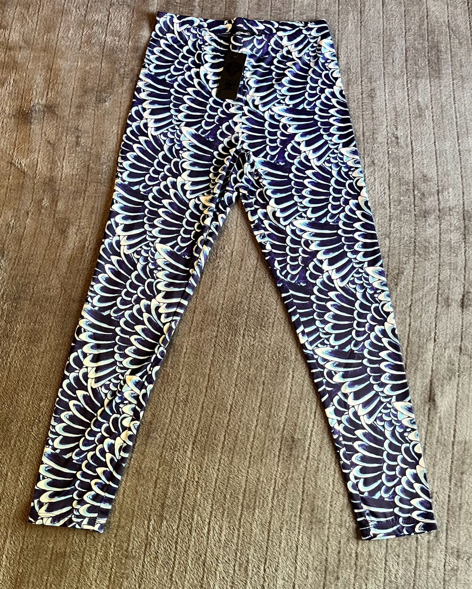 Ed Hardy 2 PC Matching Set Size M Blue Feathered Graphic Top + Leggings NWT 8