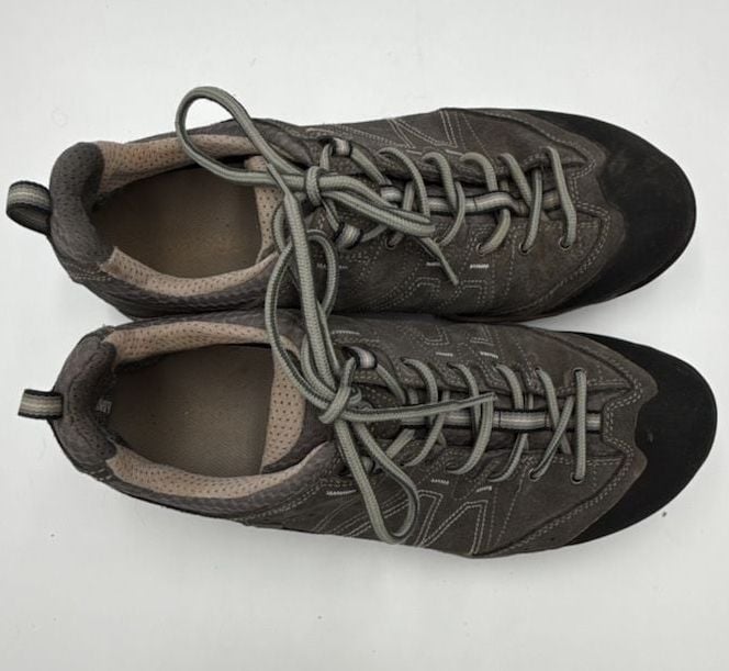 Asolo Men's Hiking Shoes Gray Vibram Soles
Size 10.5
#875
7