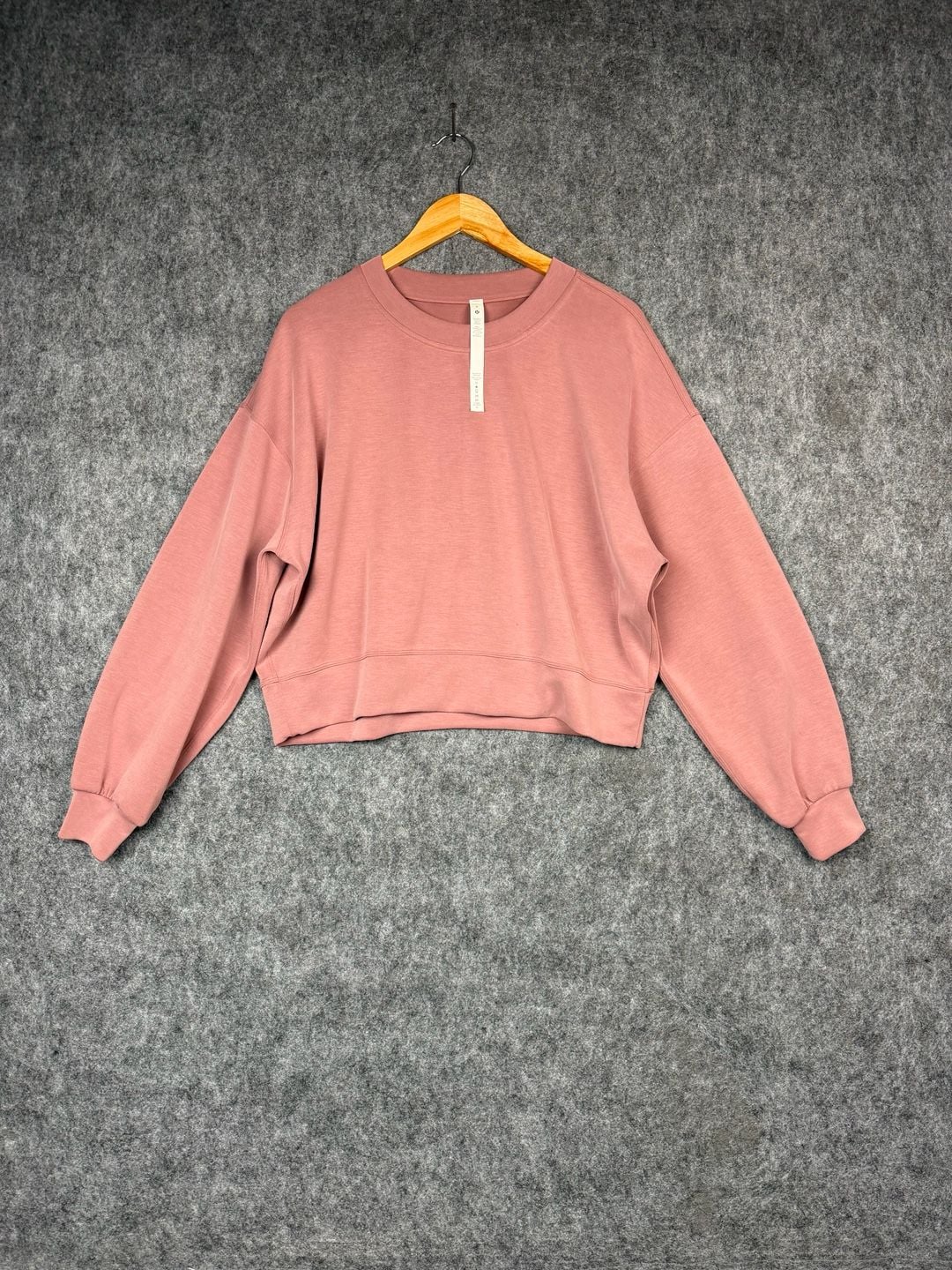 Lululemon Softstreme Perfectly Oversized Cropped Crew Sweatshirt Size 8 Pink 11