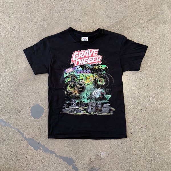 Delta Pro Weight Monster Jam Grave Digger 40th Size M Youth Black T-Shirt