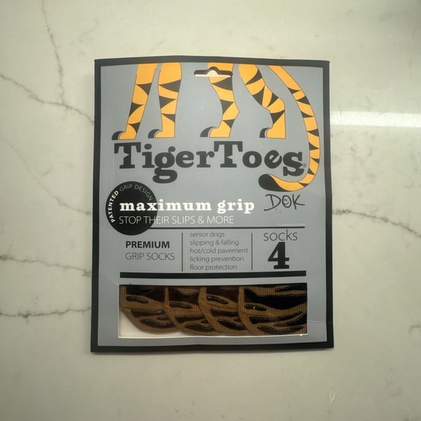 DOK TigerToes Premium Grip Socks Size Medium for Dogs 4 Pack