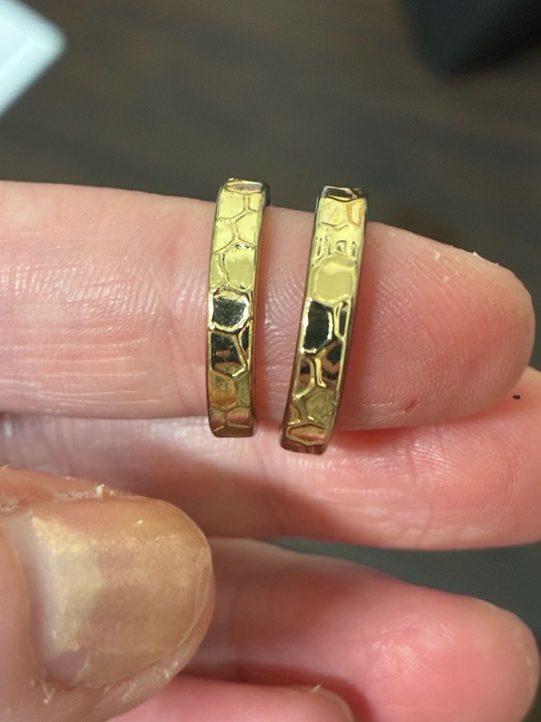 Gold Tone Hammered Pattern Small Hoop Earrings 5
