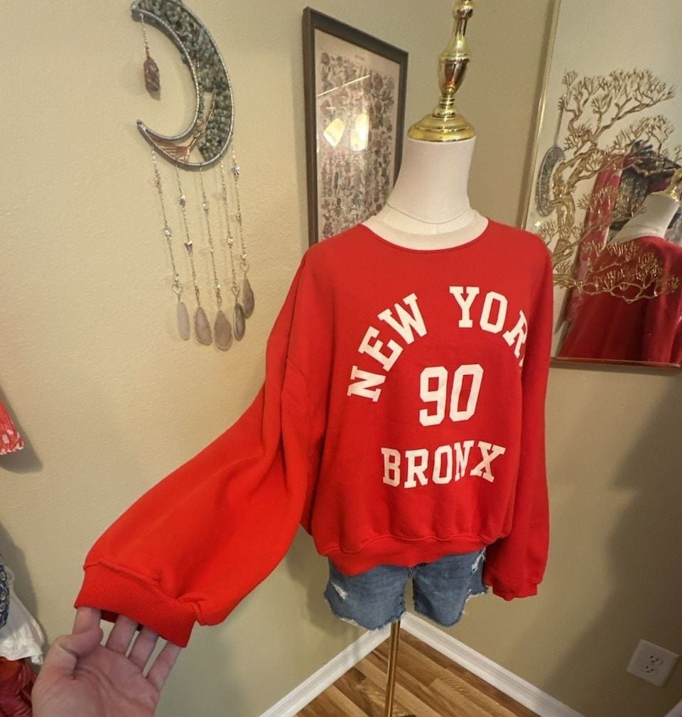 Zara New York NY Bronx Red crewneck ringer sweatshirt Size L Oversized fit 5