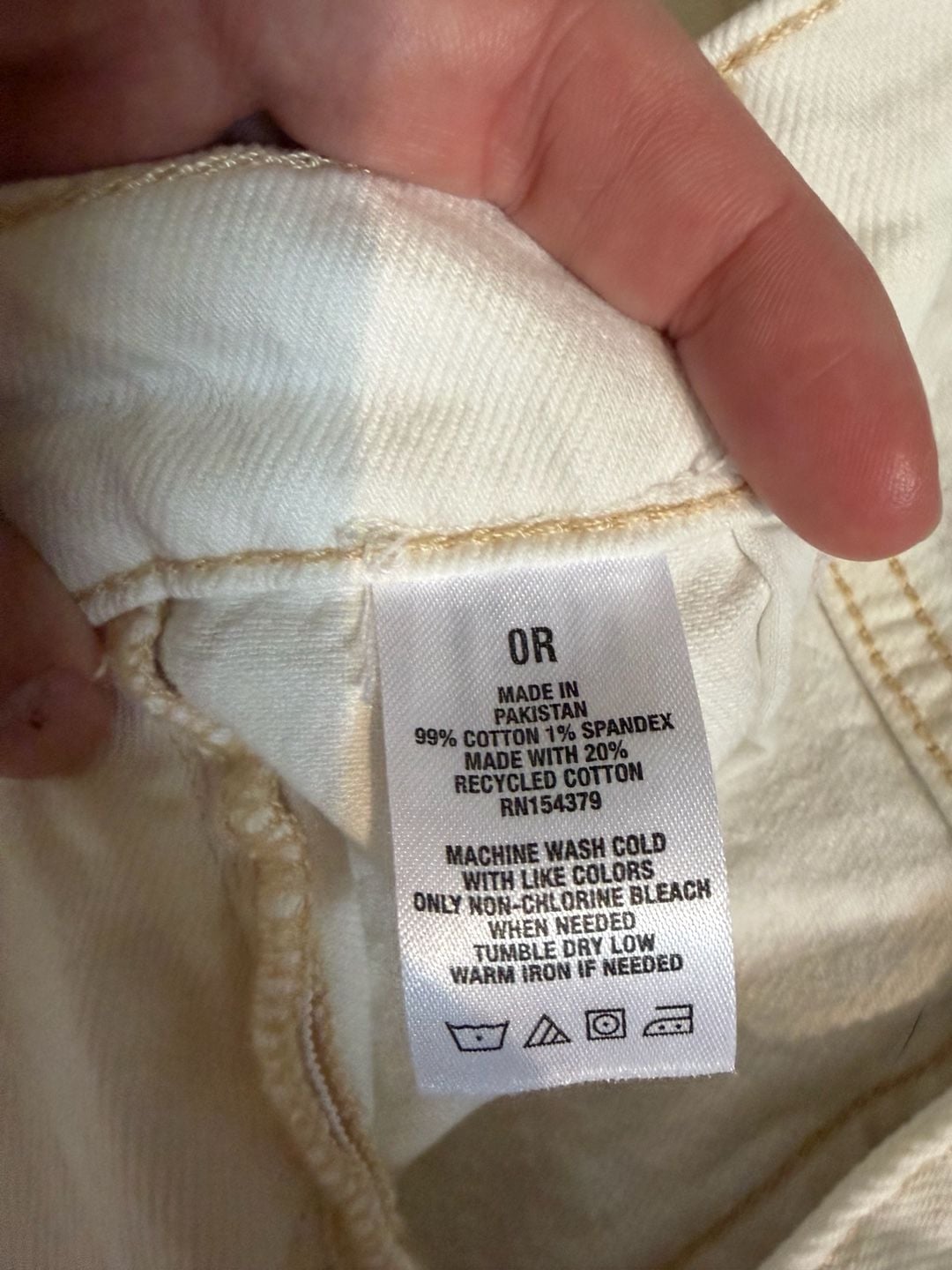 White areo jeans 5