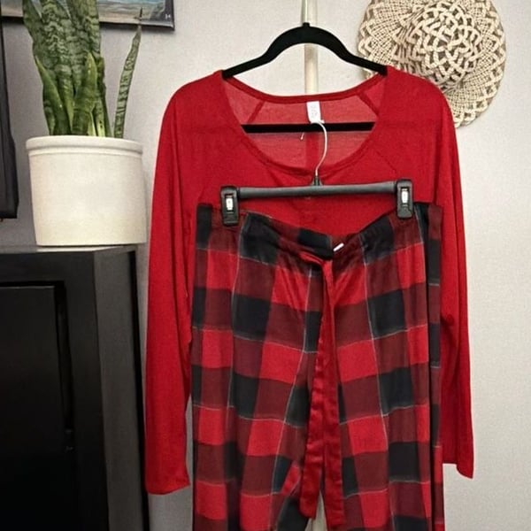Stars Above Women's Henley Long Sleeve Top and Plaid Pants Pajama Set Red Size L